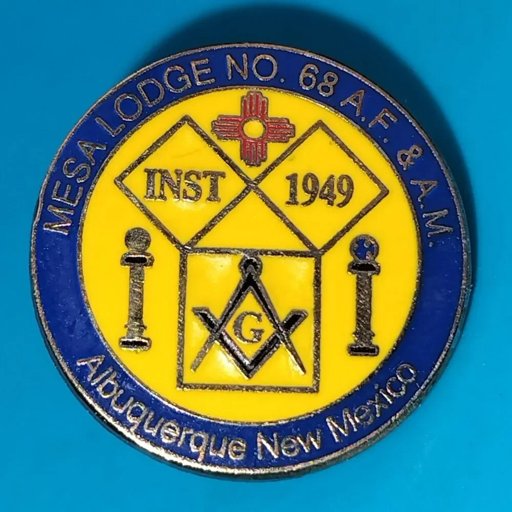 Masonic  Pin VTG Enamel Gold Tone Albuquerque New Mexico Mesa Lodge No 68
